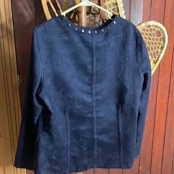 Chico’s women’s size 2 beautiful blue blazer. - Picture 4 of 6